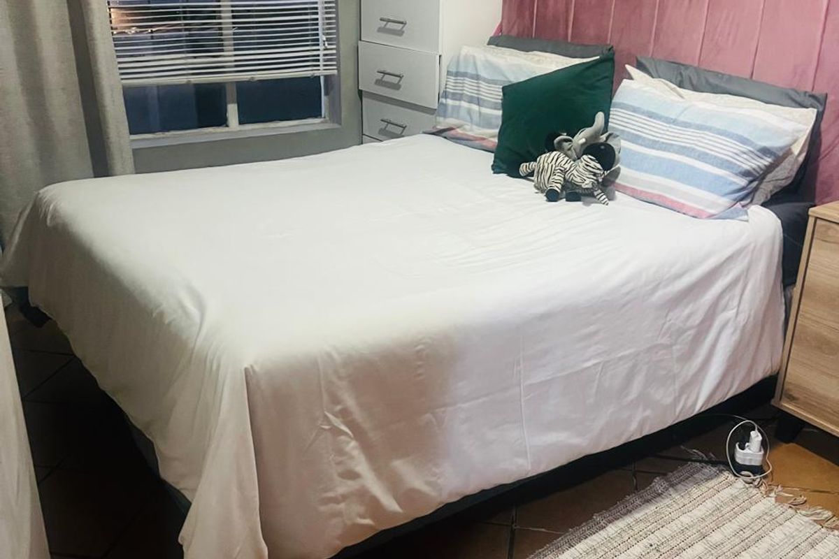 Modern first floor 2 Bedroom and 1 Bathroom Apartment for Rent - Photo 5