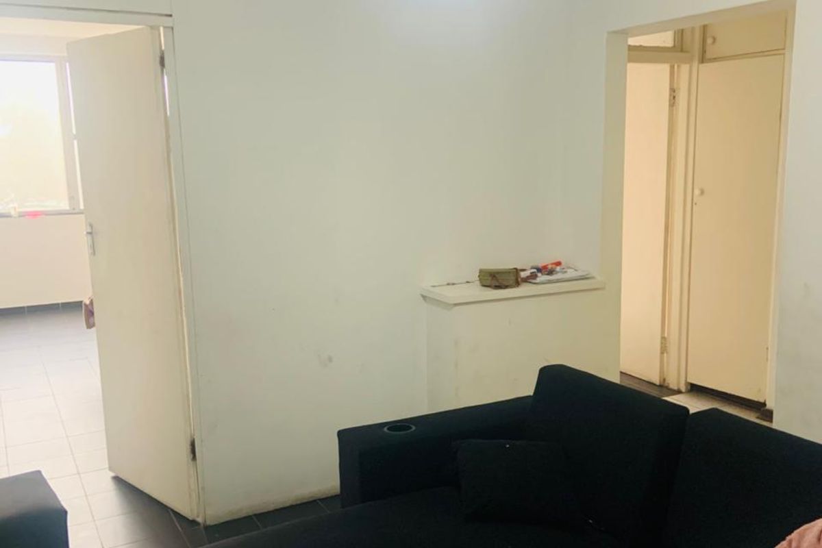 1.5 Bedrooms, 1 Bathroom Apartment For Sale In Durban Central, Durban - Photo 4