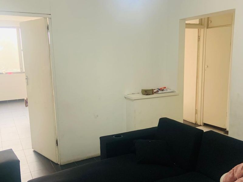 1.5 Bedrooms, 1 Bathroom Apartment For Sale In Durban Central, Durban - Photo 4