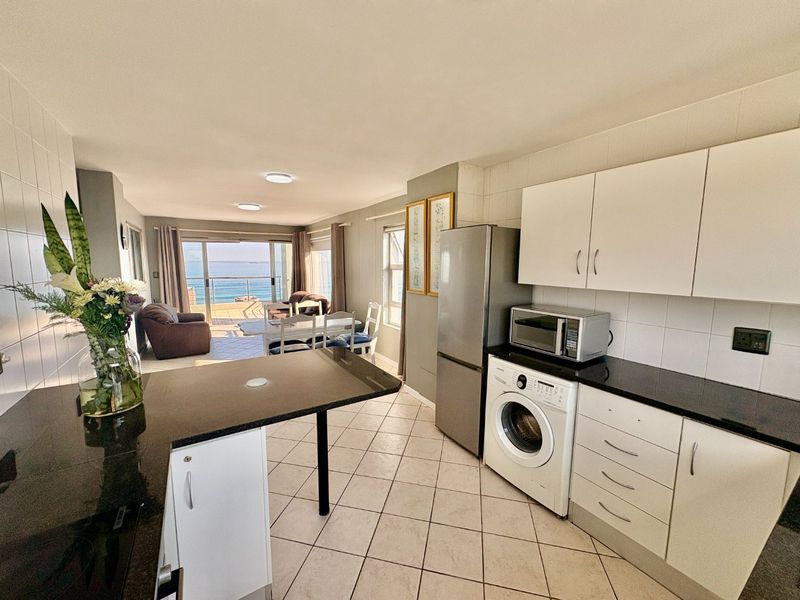Beachfront Luxury with Unmatched Table Mountain Views - Photo 10