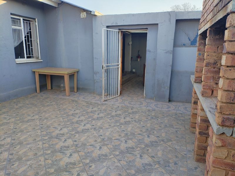 3 Bedroom House for Sale in Strubenvale - Photo 4