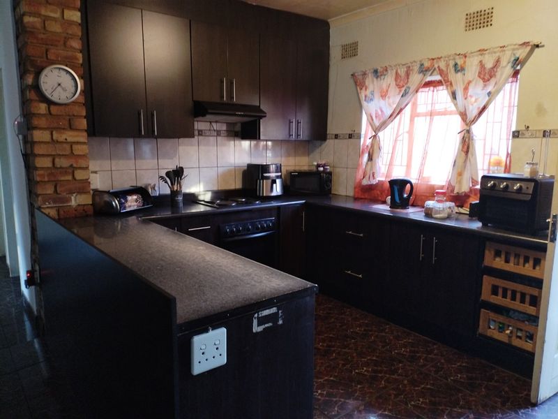 3 Bedroom House for Sale in Strubenvale - Photo 7