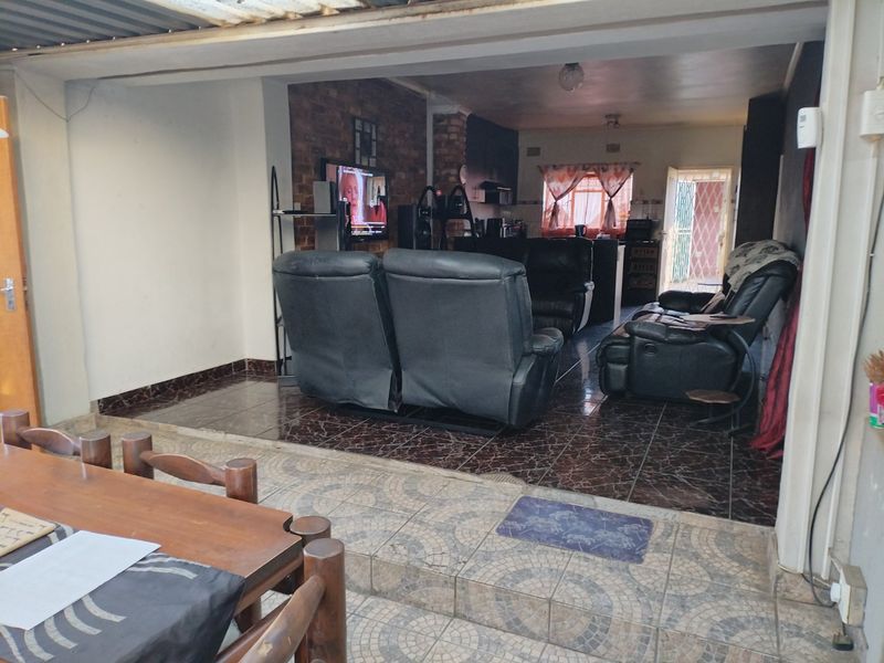 3 Bedroom House for Sale in Strubenvale - Photo 6