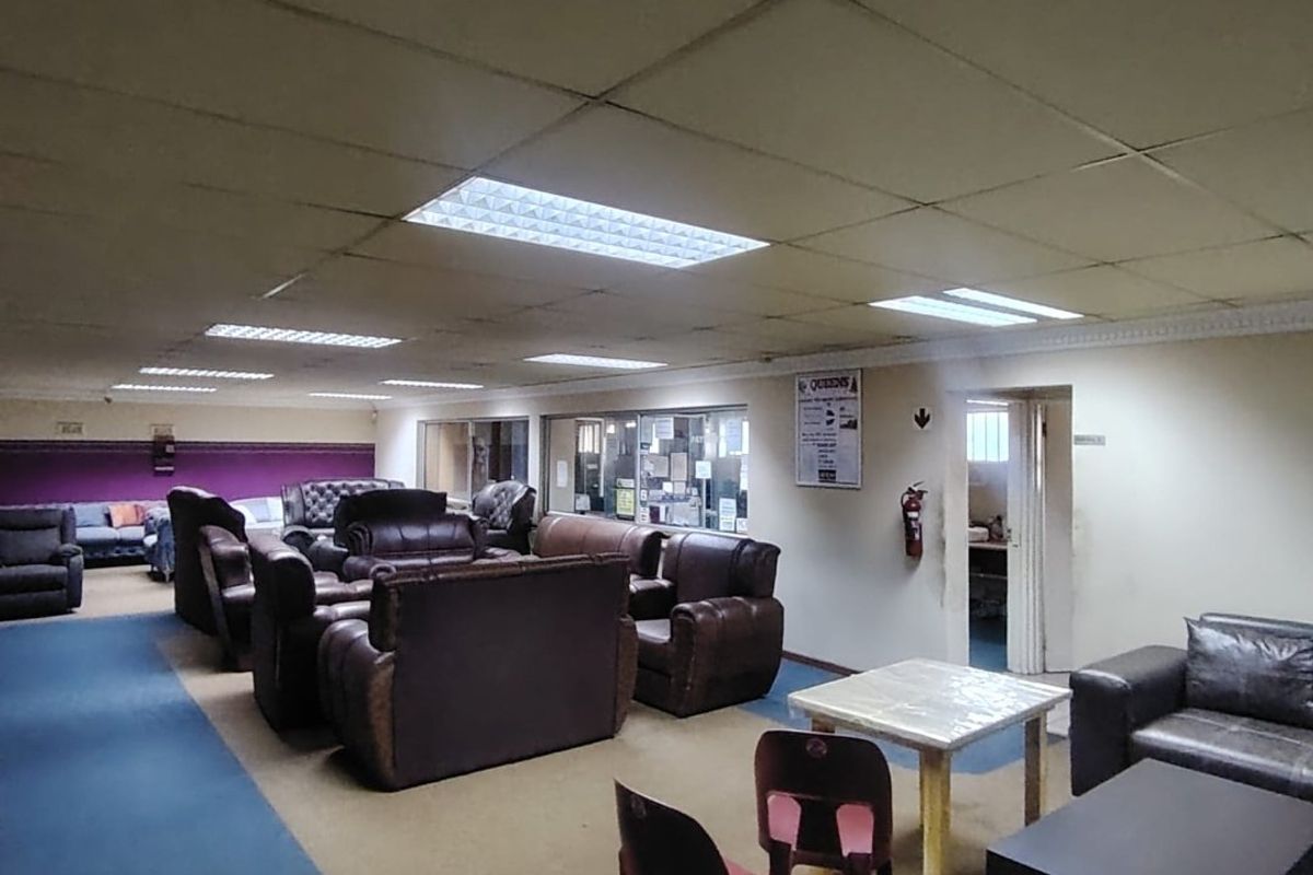 Commercial Property for Sale in East London Central  - Photo 3