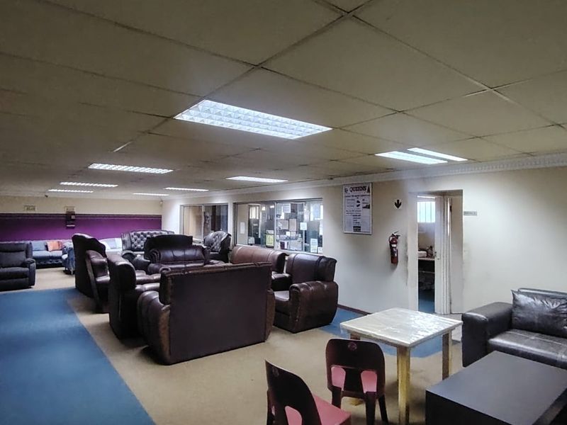 Commercial Property for Sale in East London Central  - Photo 3