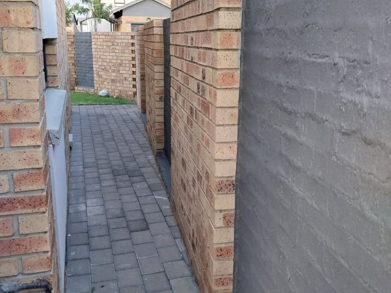 3 bed 2.5 bath duplex to let in Amberfield  - Photo 6