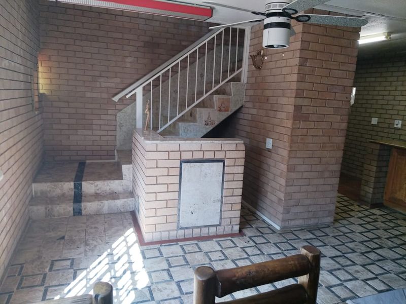 Danville Ext 5 | 4 Bed + 2 Bed Income Flat | 1098m2 Stand |  R2.349m All-Inclusive - Photo 1