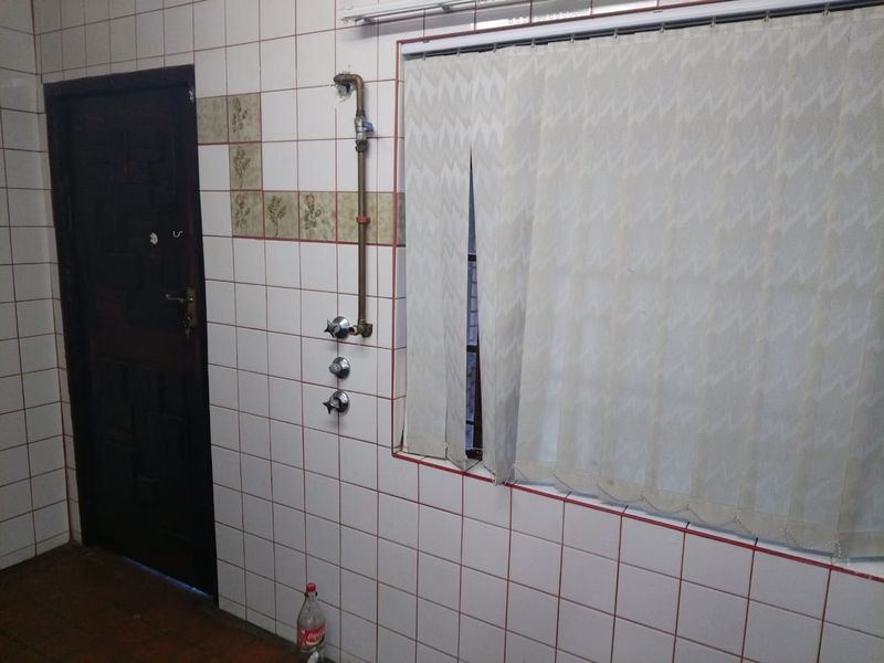 Danville Ext 5 | 4 Bed + 2 Bed Income Flat | 1098m2 Stand |  R2.349m All-Inclusive - Photo 9