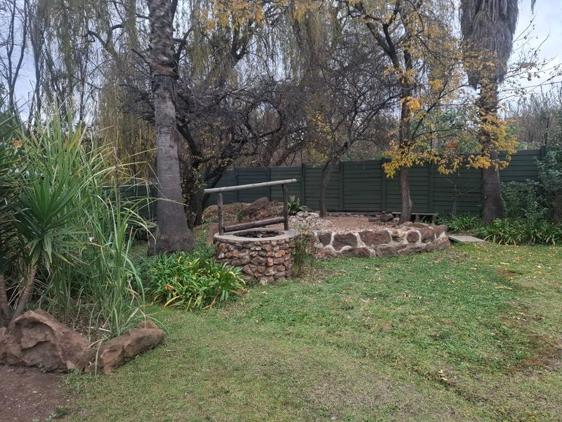Charming 3 Bedroom Home with flatlet. - Photo 5