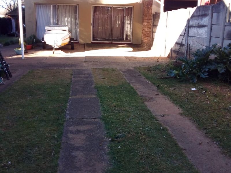 Well-maintained Family Home In Ideal Location with Endless Potential - Photo 3
