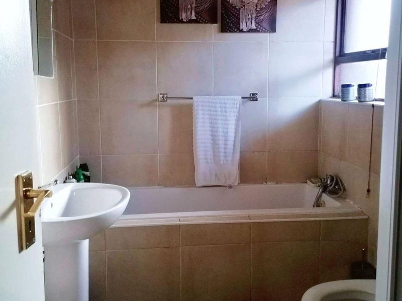 2 Bedroom and 1 Bathroom to rent - Photo 8