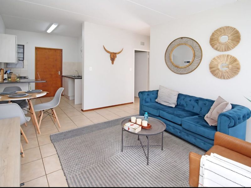 Modern second Floor Apartment for Rent in Klipfontein - Photo 5