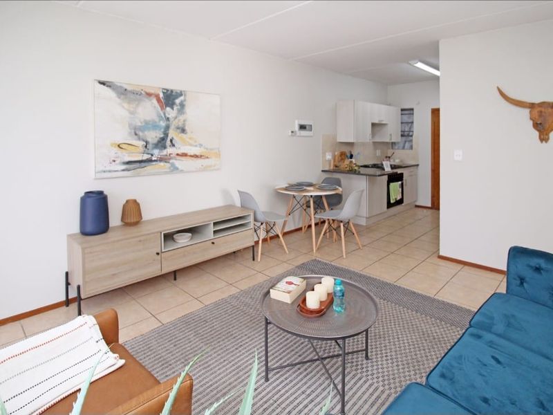 Modern second Floor Apartment for Rent in Klipfontein - Photo 6