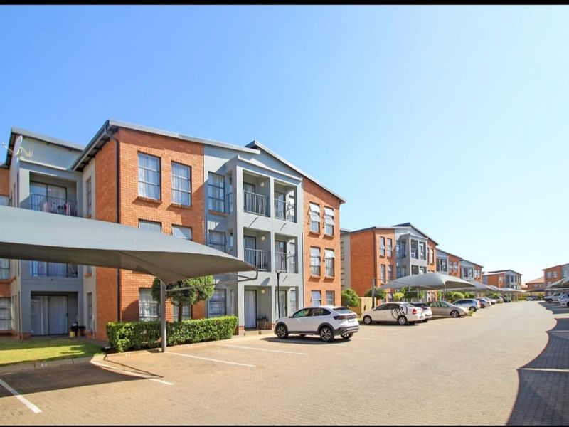 Modern second Floor Apartment for Rent in Klipfontein - Photo 1