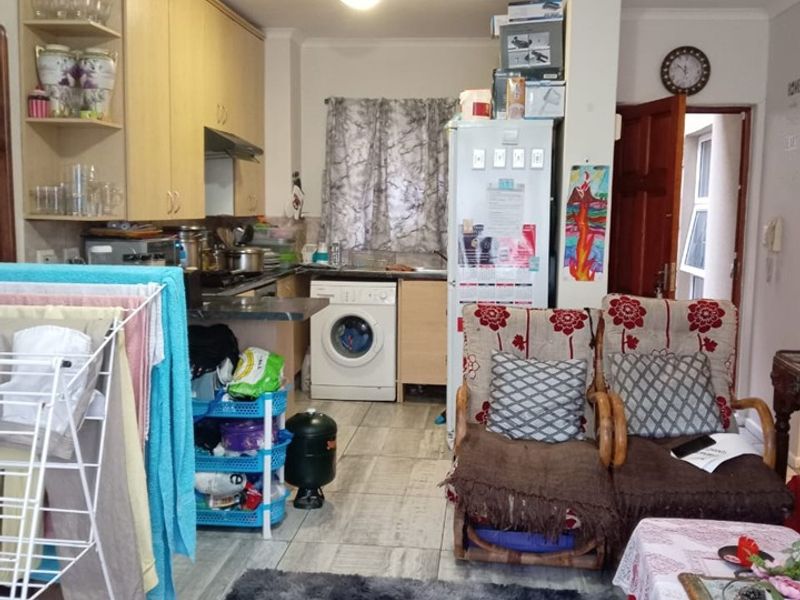 Secure 1st Floor Apartment in Strand/Gordons Bay - Photo 4