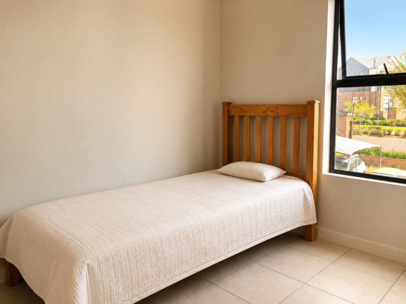 Well priced 3 Bedroom, 2 bathroom Apartment in Greencreek Lifestyle Estate - Photo 6