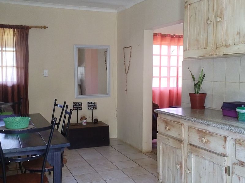 Spacious House forsale - Photo 5