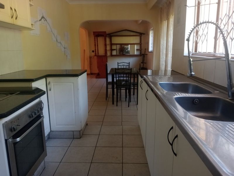A family  home in New Germany - Photo 10