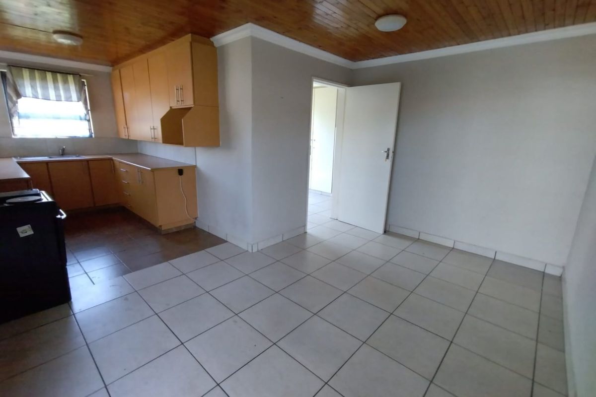 2 Bedroom Duplex To Let - Photo 3