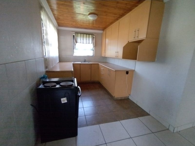 2 Bedroom Duplex To Let - Photo 4