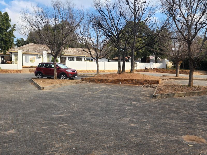 CALLING ON INVESTORS AND DEVELOPERS , LOCATION, LOCATION - Photo 8