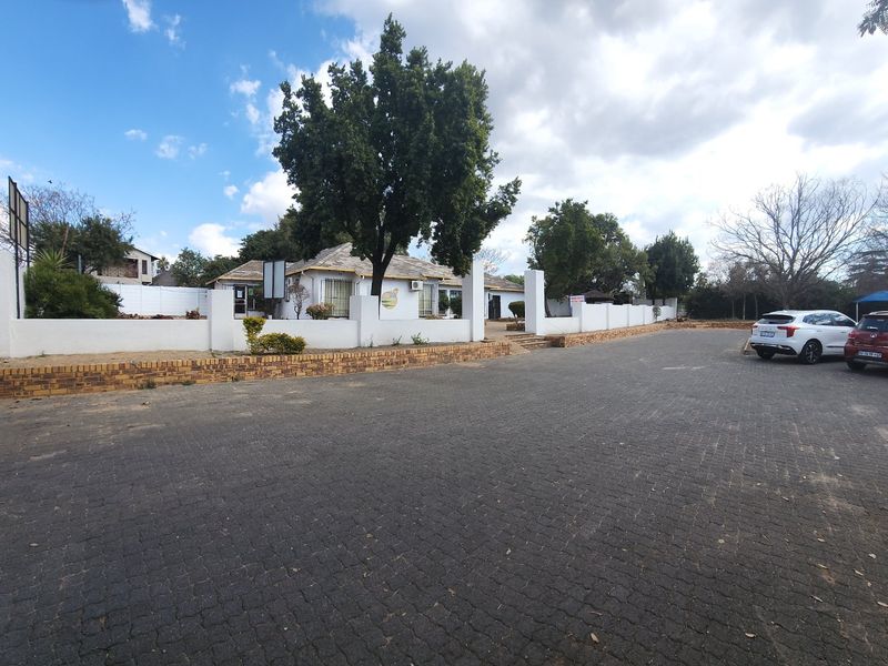 CALLING ON INVESTORS AND DEVELOPERS , LOCATION, LOCATION - Photo 2