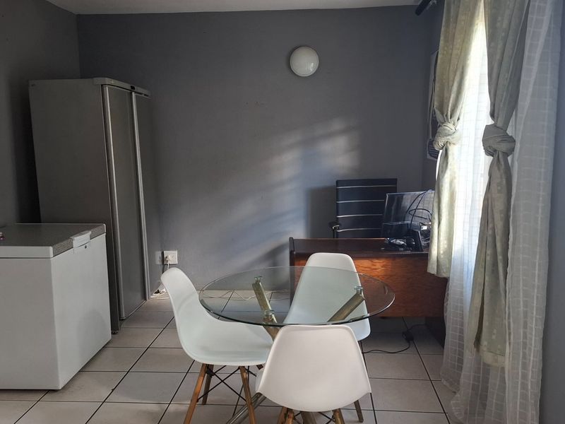 3 Bedroom Apartment for Sale  - Photo 4