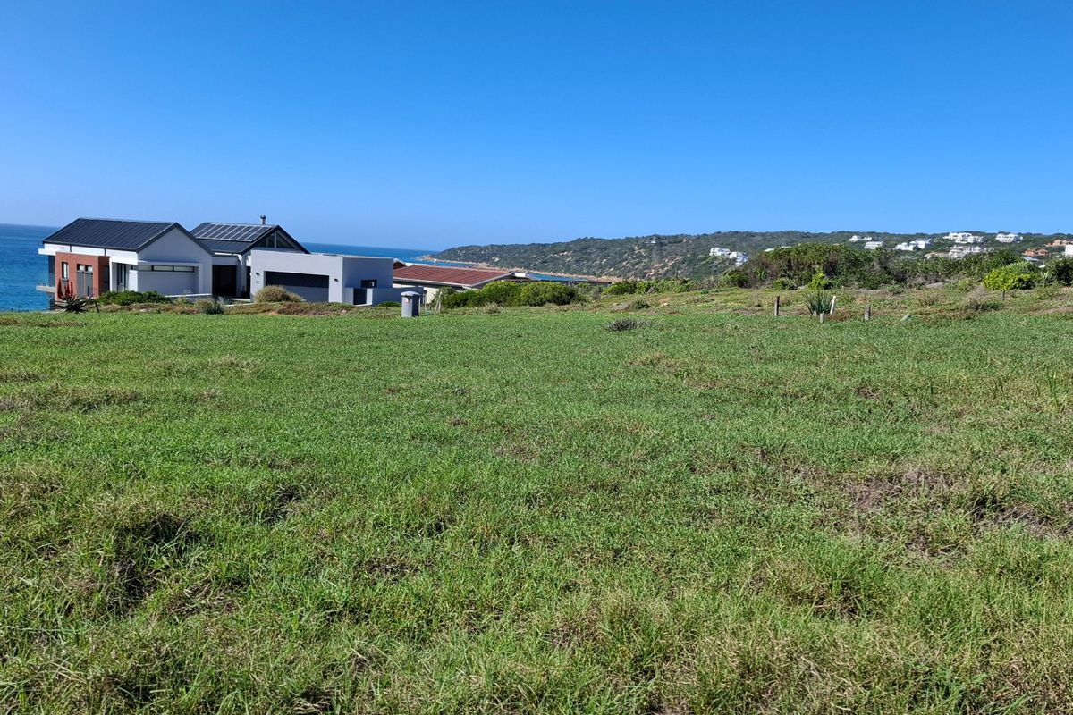 Sweeping views and tranquil ocean sounds from this vacant stand - Photo 2