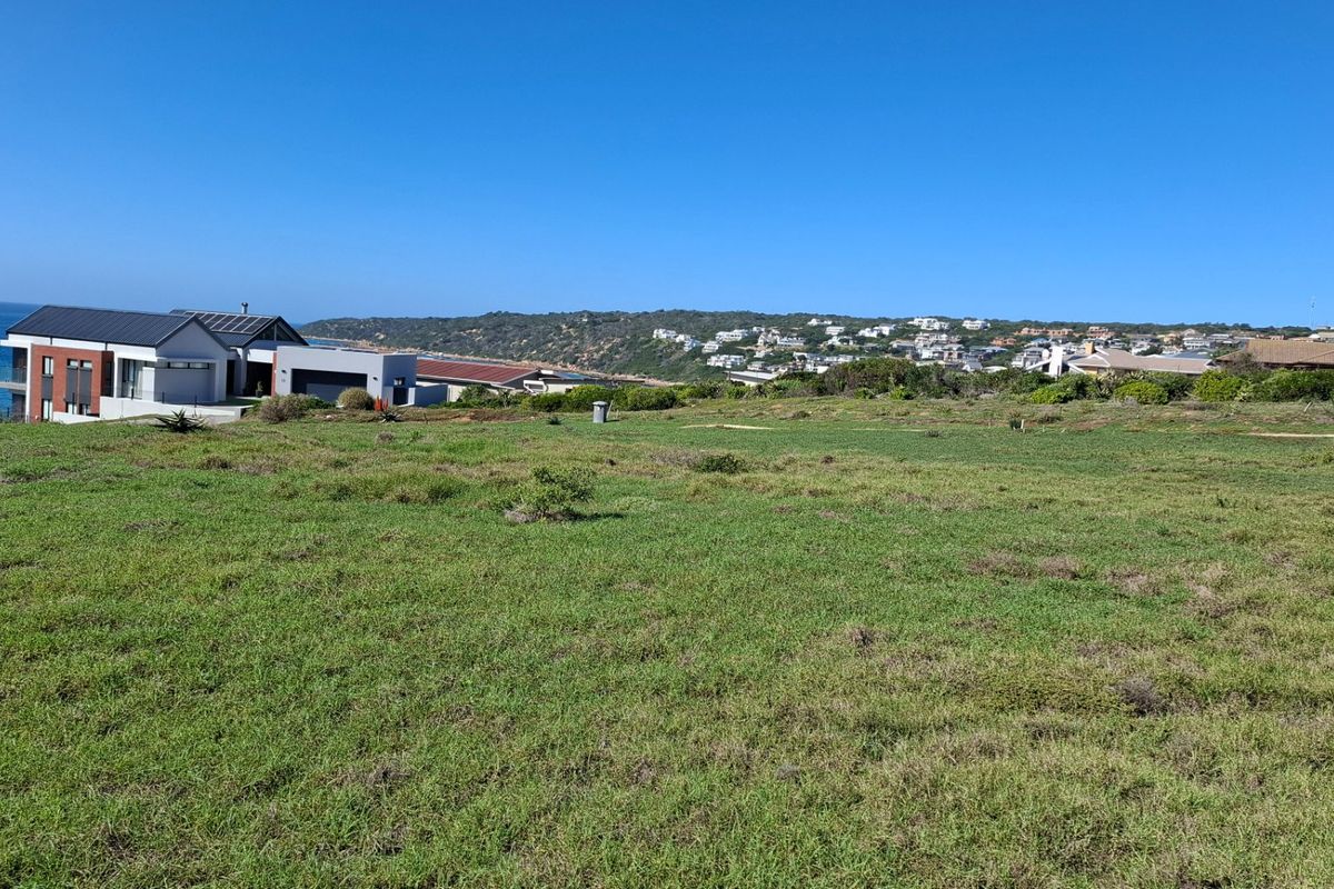 Sweeping views and tranquil ocean sounds from this vacant stand - Photo 5