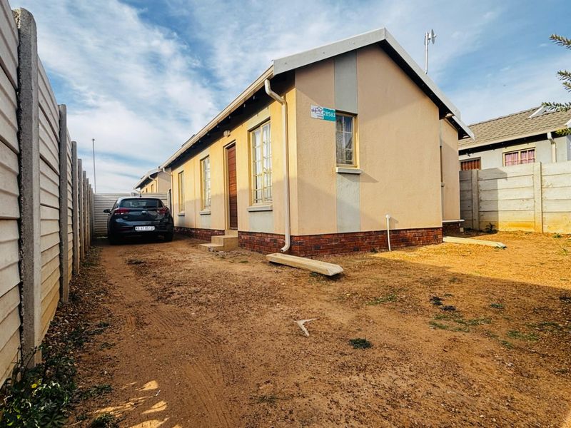 Spacious home at Sky City  - Photo 1