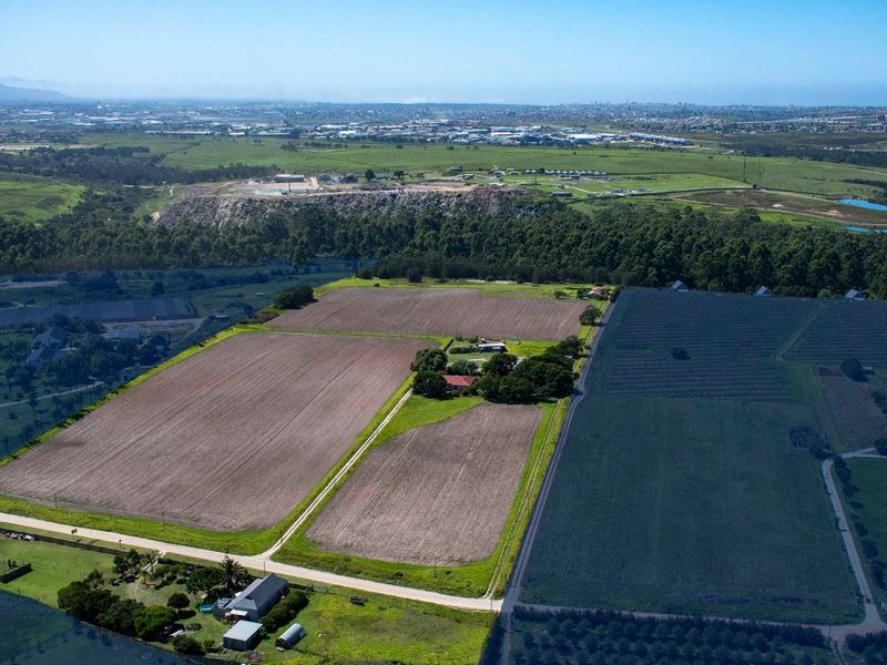 Location, Location, Location - Farm For Sale George  - Photo 1