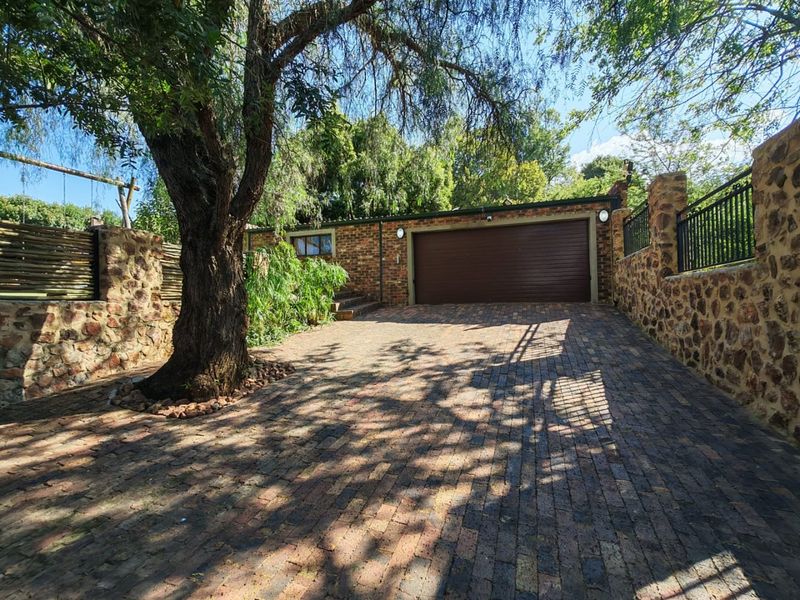 Four Bedroom House in Vaaloewer Riverside Town - Photo 7