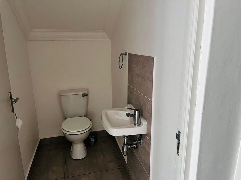 A premium 3-bedroom home located in Thatchfield Ridge Estate is now available for rent. - Photo 10