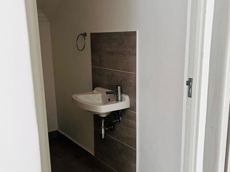 A premium 3-bedroom home located in Thatchfield Ridge Estate is now available for rent. - Photo 9
