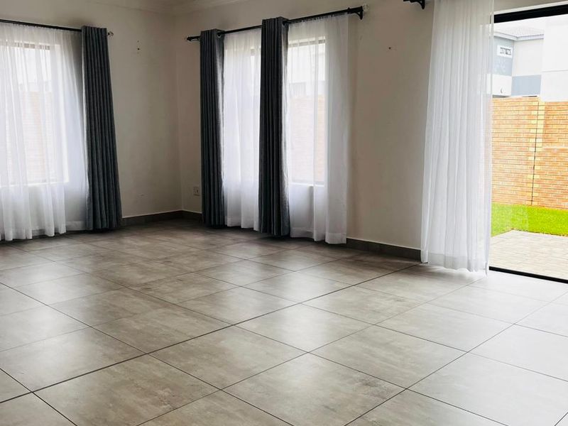A premium 3-bedroom home located in Thatchfield Ridge Estate is now available for rent. - Photo 6