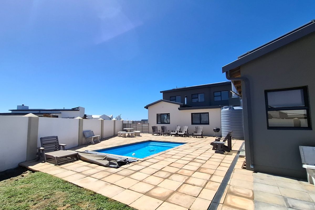Opulent coastal sanctuary in Witsand - Photo 5