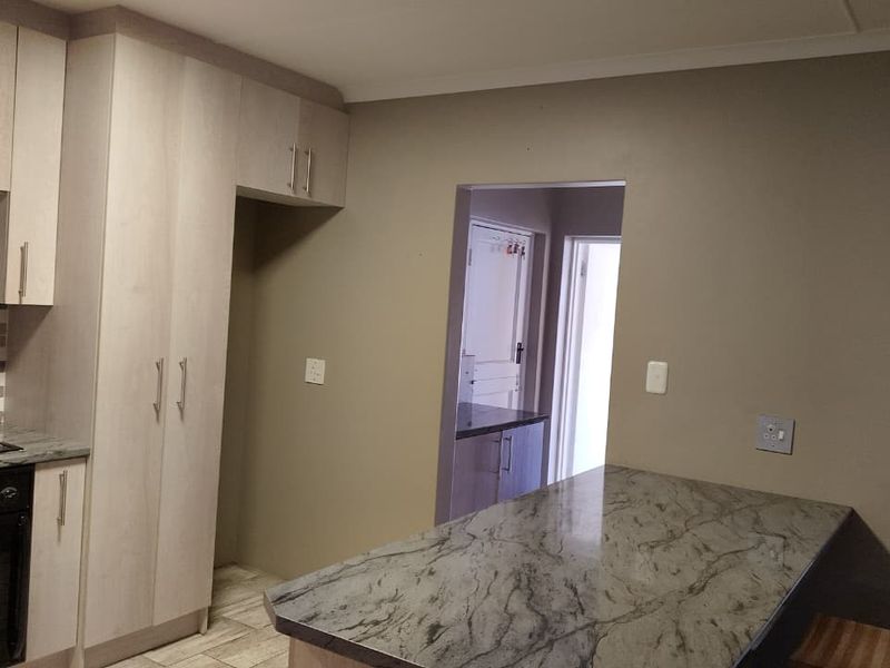 Spacious 4-Bedroom Family Home To Rent – Available 1 July 2026 - Photo 7