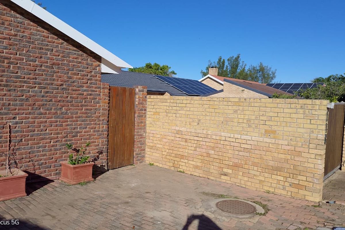 Spacious 4-Bedroom Family Home To Rent – Available 1 July 2026 - Photo 2
