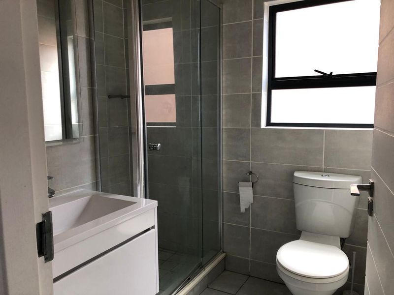 Modern 1-Bedroom Apartment To Rent at Greencreek Lifestyle Estate – Available Immediately - Photo 6