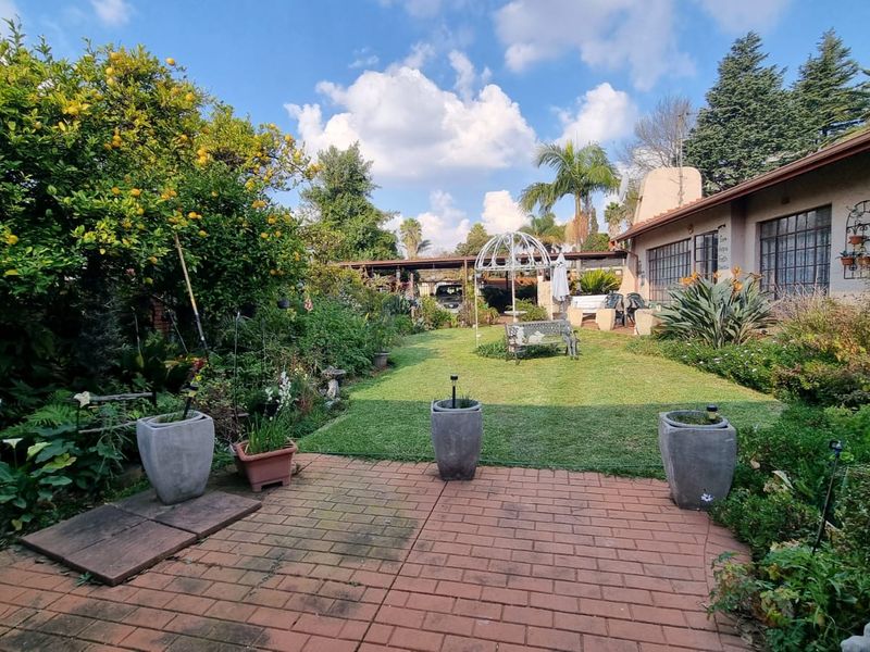 3 Bedroom Garden Cottage to Let - Photo 1