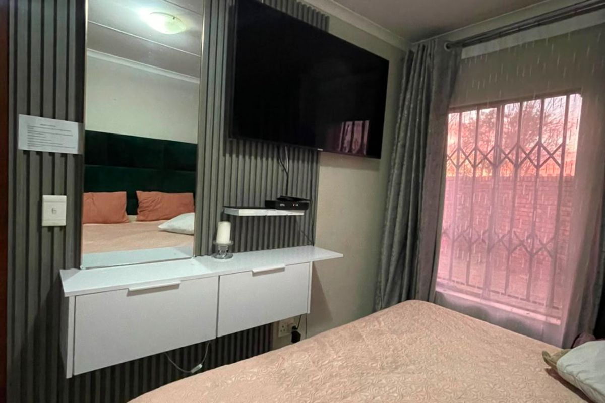 Spacious 3 Bed Apartment in The Orchards - Photo 4