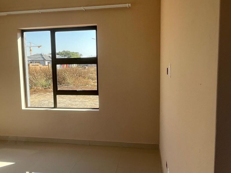 Family home in Klerksoord with solar geyser - Photo 4