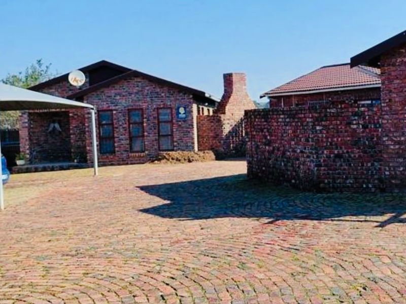 2 Bedroom Townhouse in Windsor Park, Despatch  - Photo 5