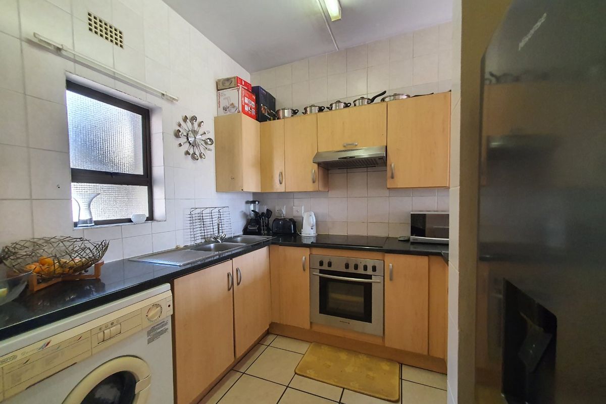 Modern and Airy 2-Bedroom Apartment in Secure 21 Sunset Avenue – Lonehill Ext 71 - Photo 4