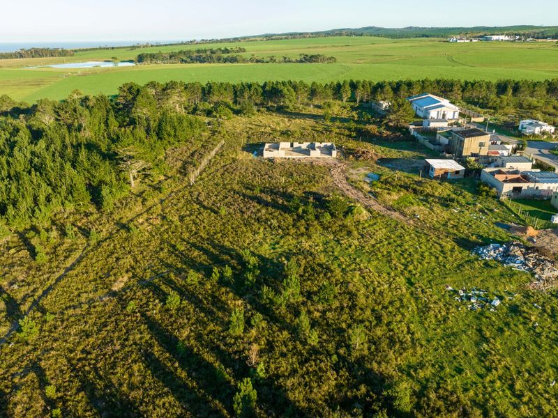 Views, Space and Opportunity in One Exceptional Property - Photo 6