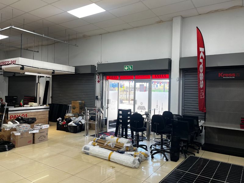 COMMERCIAL PROPERTY TO LET – PRIME LOCATION - Photo 3