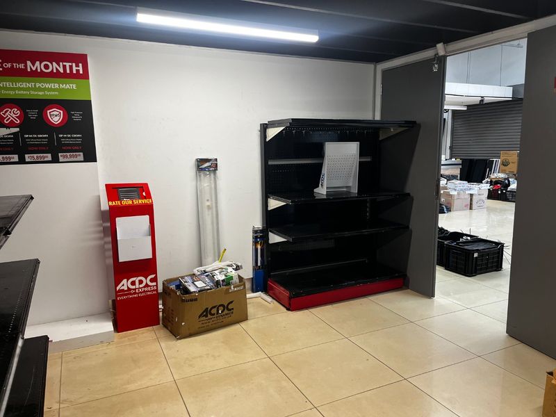 COMMERCIAL PROPERTY TO LET – PRIME LOCATION - Photo 7