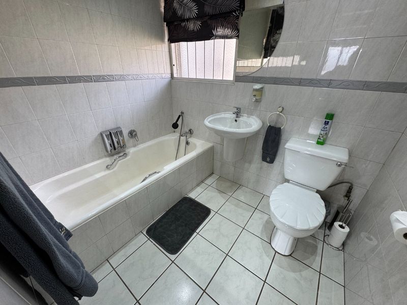 Spacious Family Home with Exceptional Features - Photo 10