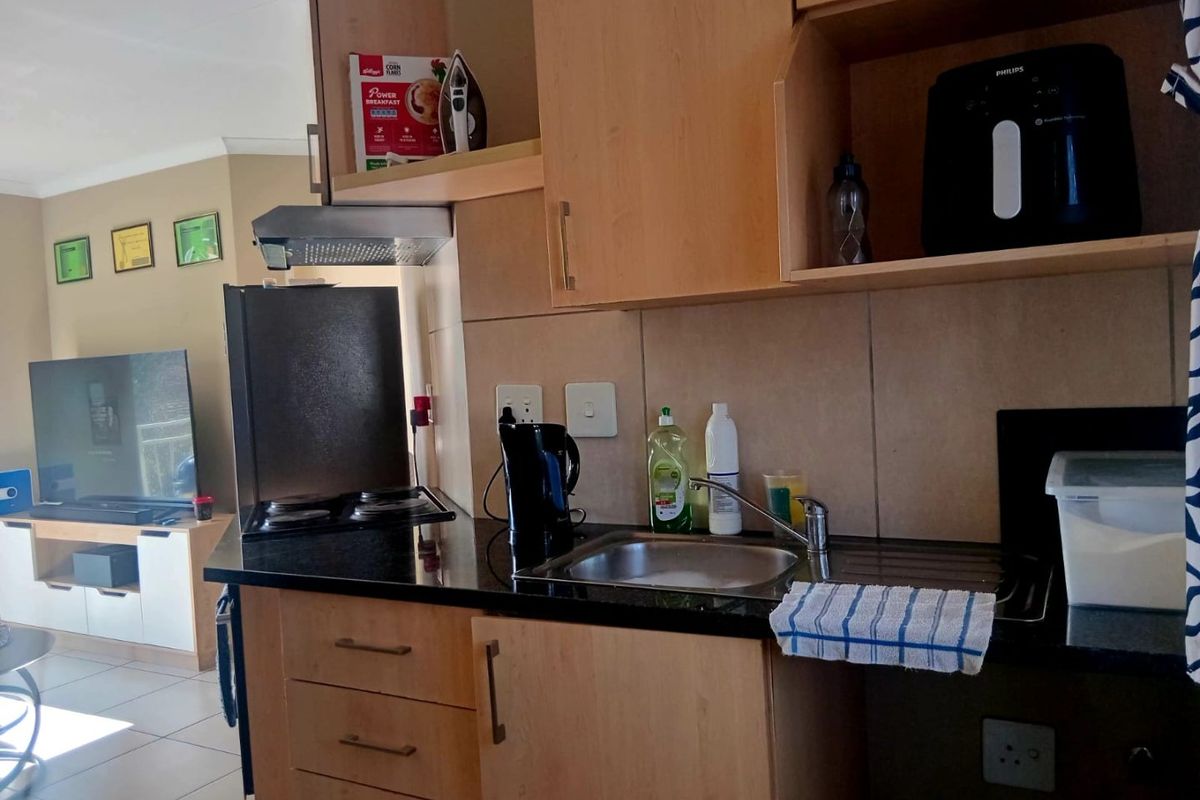 Beautiful 2 bedroom 1 bathroom first floor unit available for rent in The Stewards, Lakefield - Photo 3