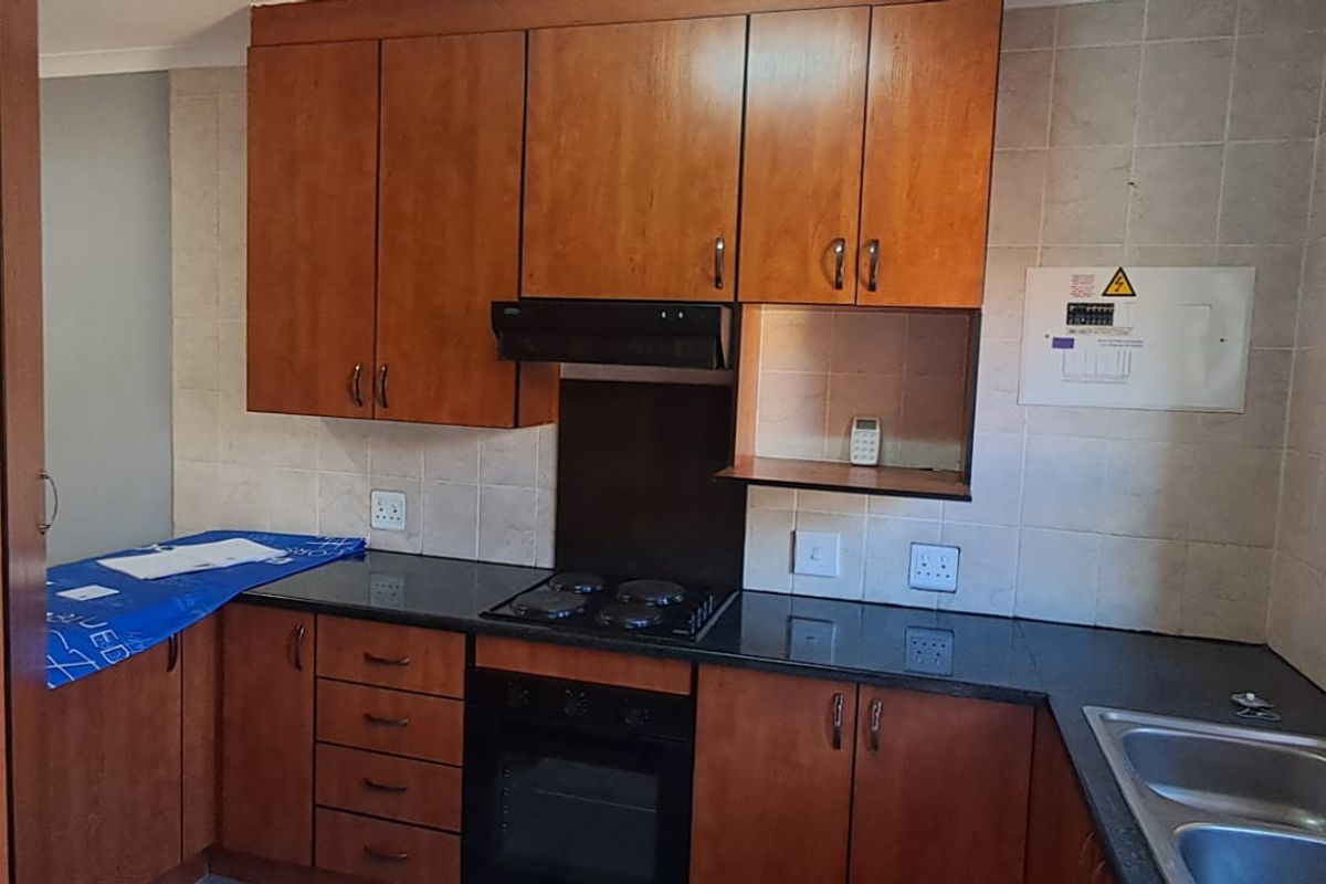 Modern Garden Apartment in Sought-After Chancliff Ridge - Photo 2